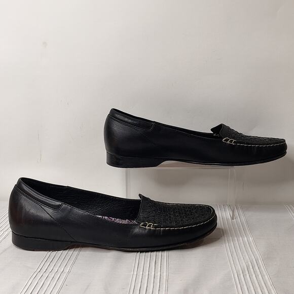 Cole Haan Leather Slip On Flats Loafers Black Weave Women's Size 8B - Picture 2 of 11